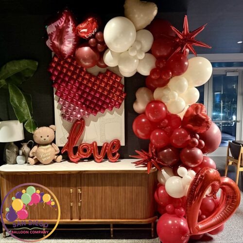 Balloons lenght: 10ft
Themed foil balloons